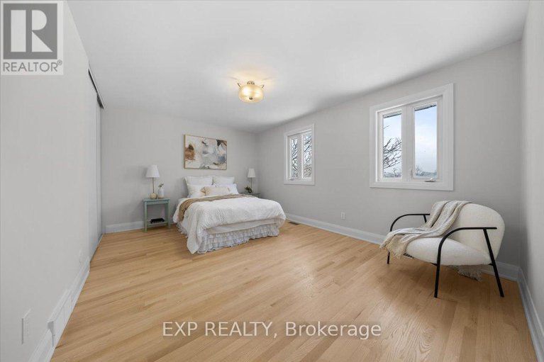 29294454/18-ivylea-street/craig-henrywoodvale/ottawa/ontario/K2G4X5_26