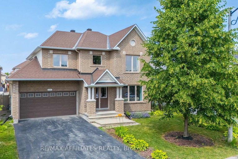 28576782/50-cormack-circle/strandherd/ottawa/ontario/K2J0H8_1