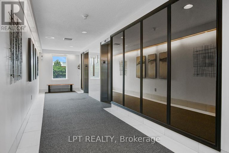 28834733/807-1100-ambleside-drive/woodroffe/ottawa/ontario/K2B8G6_7