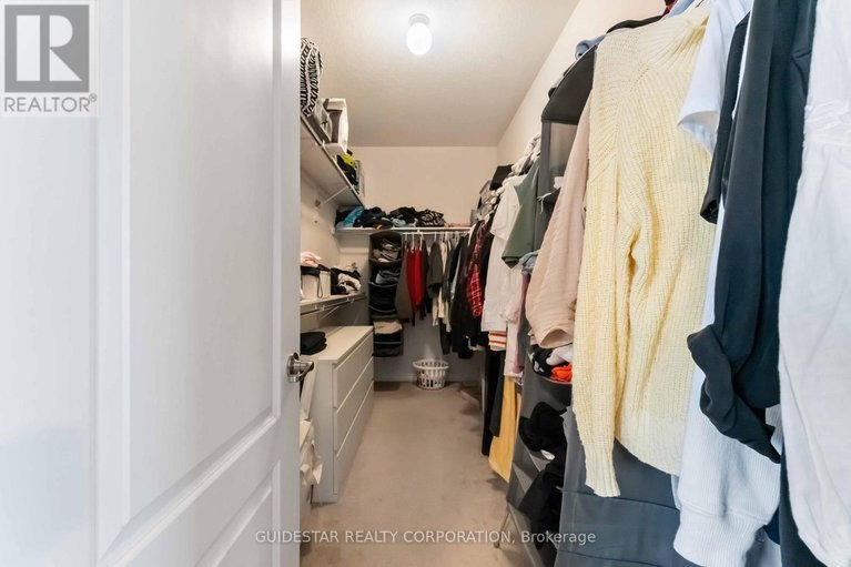 29304707/30-oxalis-crescent/emerald-meadowstrailwest/ottawa/ontario/K2V0J6_16