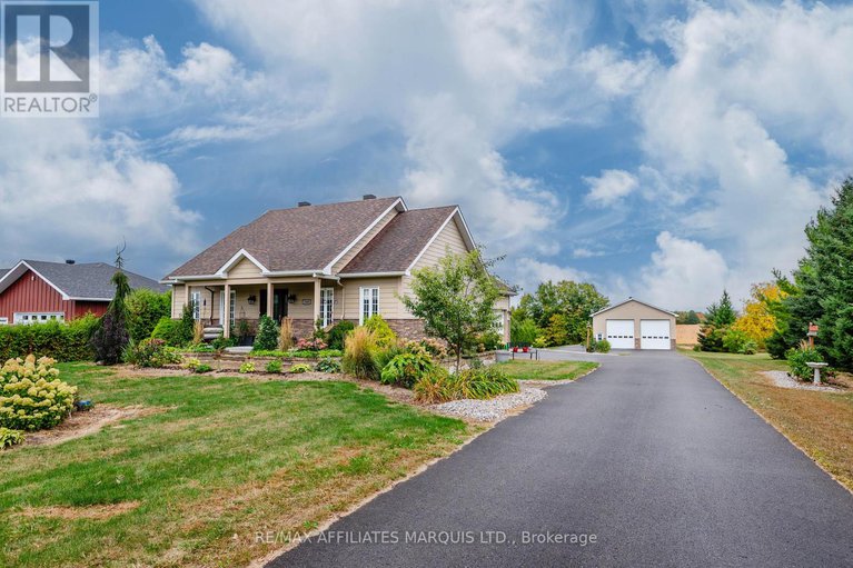 28911560/100-front-street-e/alexandria/north-glengarry/ontario/K0C1A0_2