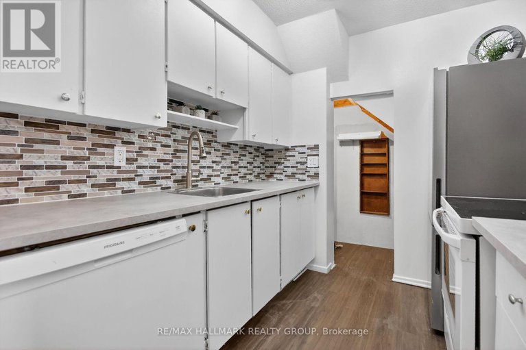 29306749/15-2640-draper-avenue/redwood-park/ottawa/ontario/K2H8V3_16