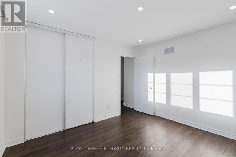 29273588/719-samantha-eastop-avenue/stittsville-north/ottawa/ontario/K2S2H8_24