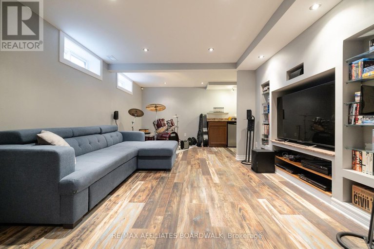 28246634/38-nestow-drive-nw/tanglewood/ottawa/ontario/K2G3X8_27