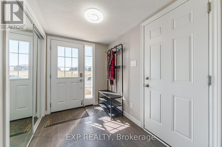 29596741/523-ensatina-crescent/half-moon-bay/ottawa/ontario/K2J6H4_3