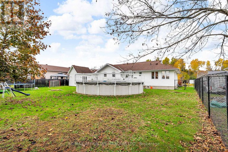 29072525/17-napier-street/ingleside/south-stormont/ontario/K0C1M0_35