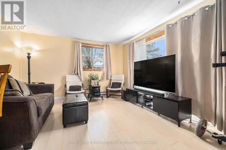 28276594/2579-rideau-ferry-road/drummondnorth-elmsley-north-elmsley-twp/drummondnorth-elmsley/ontario/K7H0G5_33