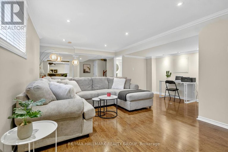 29111123/668-bowercrest-crescent/riverside-southgloucester-glen/ottawa/ontario/K1V2M2_40