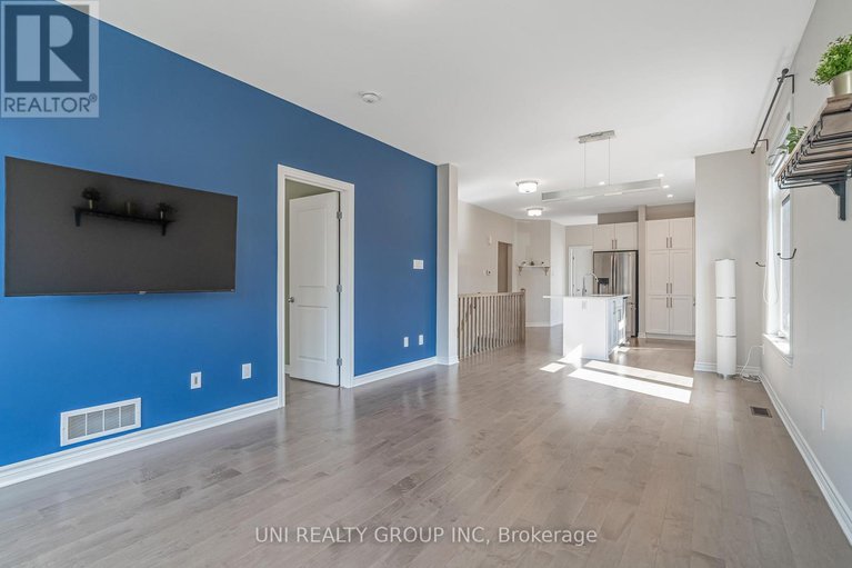 28692572/247-maygrass-way/remainder-of-stittsville-area/ottawa/ontario/K2S2K9_15