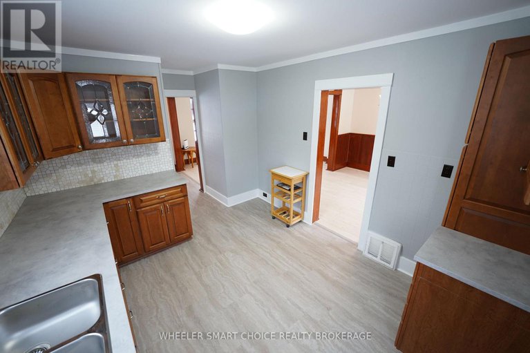 29225740/14-saunders-avenue-n/long-sault/south-stormont/ontario/K0C1P0_9