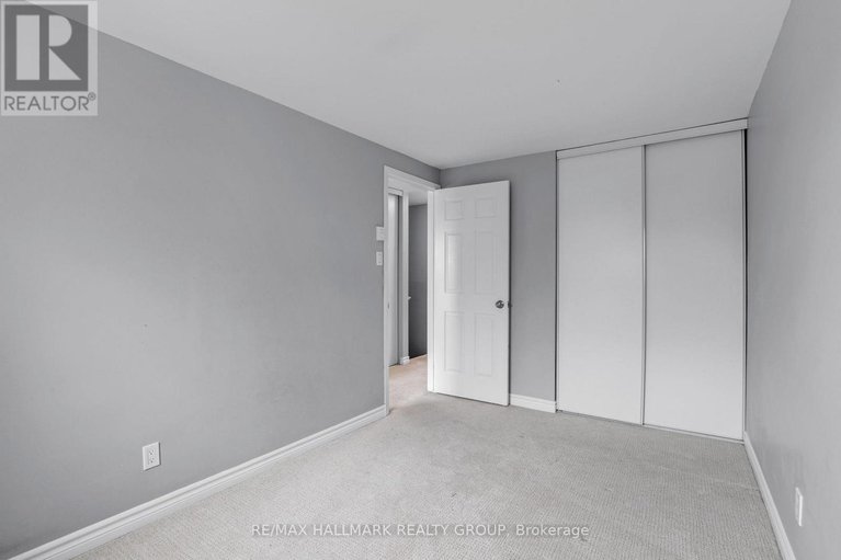 28506947/3b-woodvale-green/craig-henrywoodvale/ottawa/ontario/K2G4G9_25