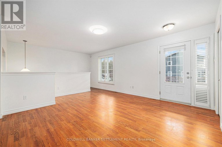 29078721/118-bay-street/drummond-n-elmsley-drummond-twp/drummondnorth-elmsley/ontario/K7C4K9_4