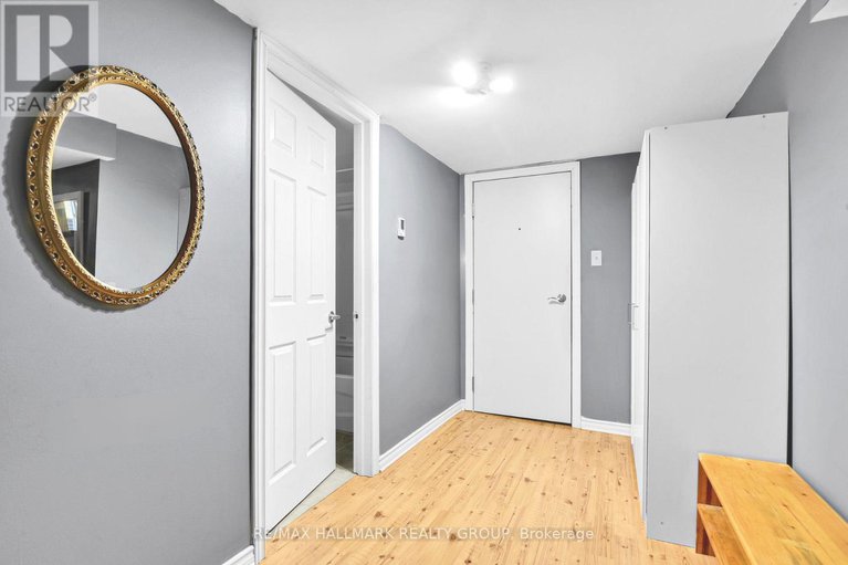 28890244/23-elvina-street/cardinal-heights/ottawa/ontario/K1J7L2_17