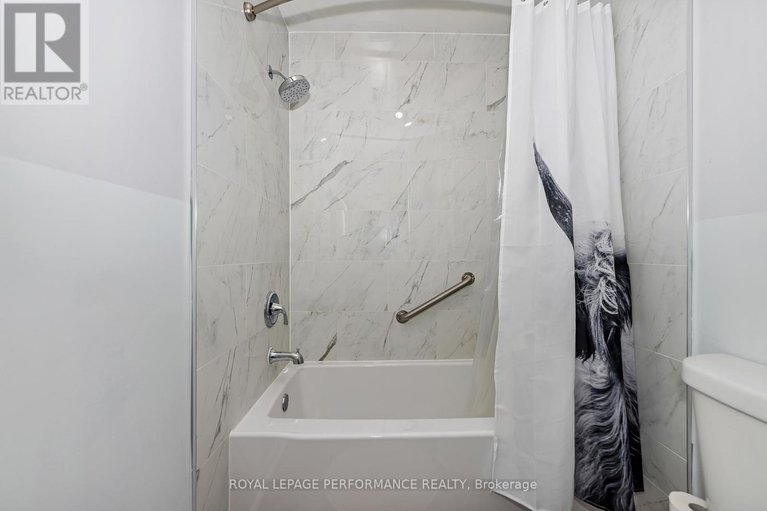28777870/302-salter-crescent/beaverbrook/ottawa/ontario/K2K1Z3_25