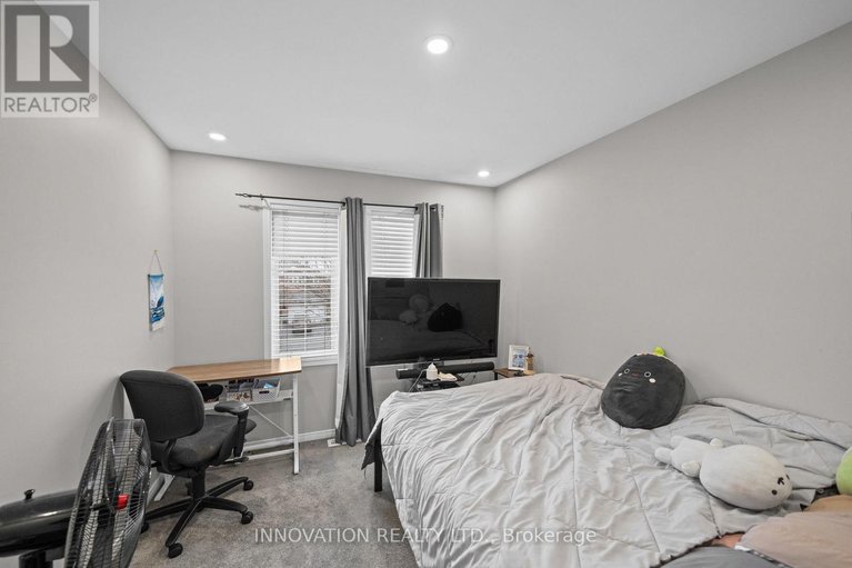 29615083/1287-klondike-road/morgans-grantsouth-march/ottawa/ontario/K2W1E2_24