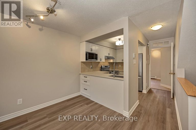 29666454/45-crispin-private/manor-park/ottawa/ontario/K1K2T7_9