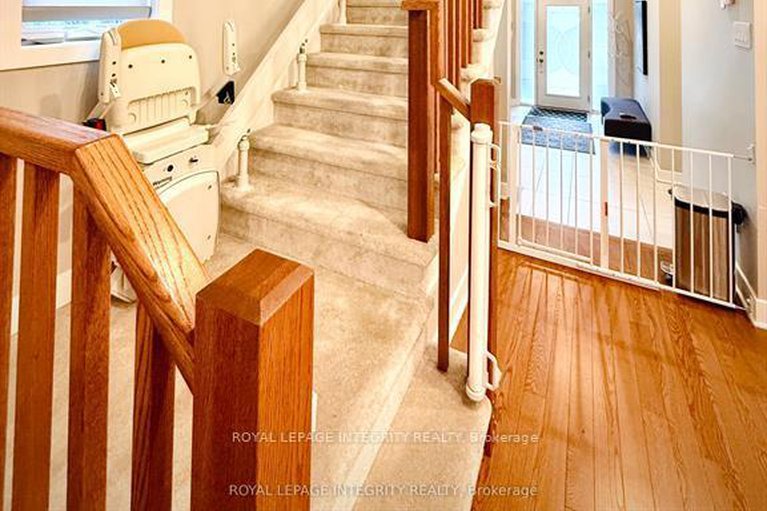 28954016/550-borbridge-avenue/riverside-southgloucester-glen/ottawa/ontario/K4M0H9_10