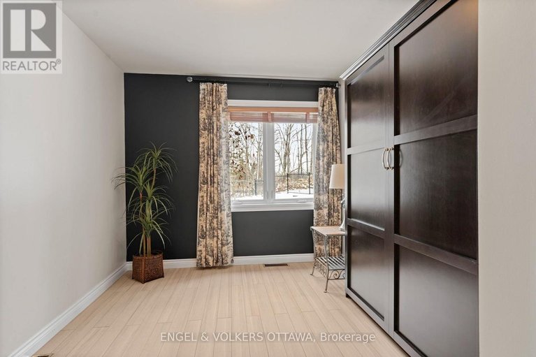 29611922/3-hazelwood-way/manotick-long-island-nicholls-island/ottawa/ontario/K2C3H1_25