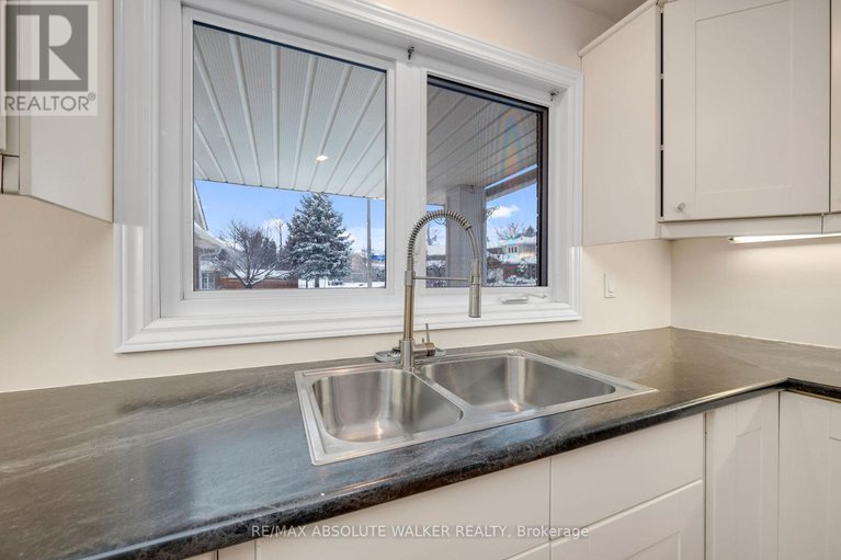 29260839/1-stradwick-avenue/cedargrovefraserdale/ottawa/ontario/K2J2X3_14