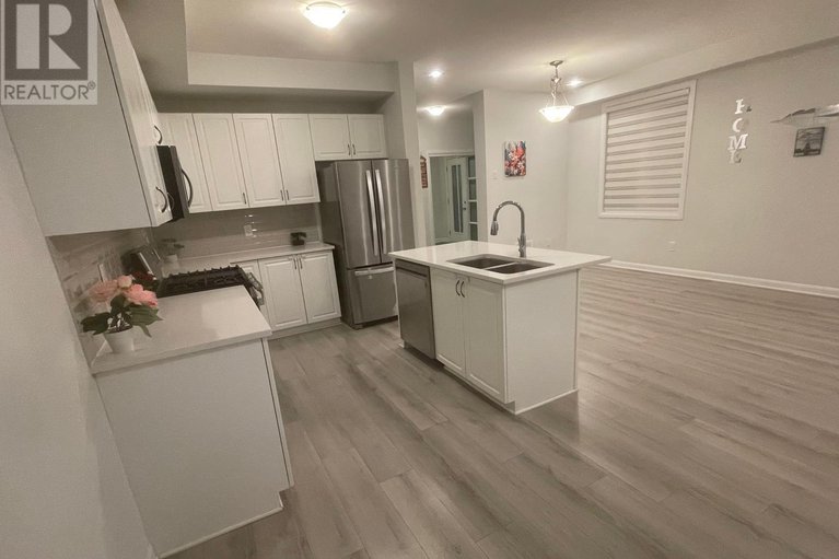 29386902/1075-ballyhale-heights/half-moon-bay/ottawa/ontario/K2J6Y1_9