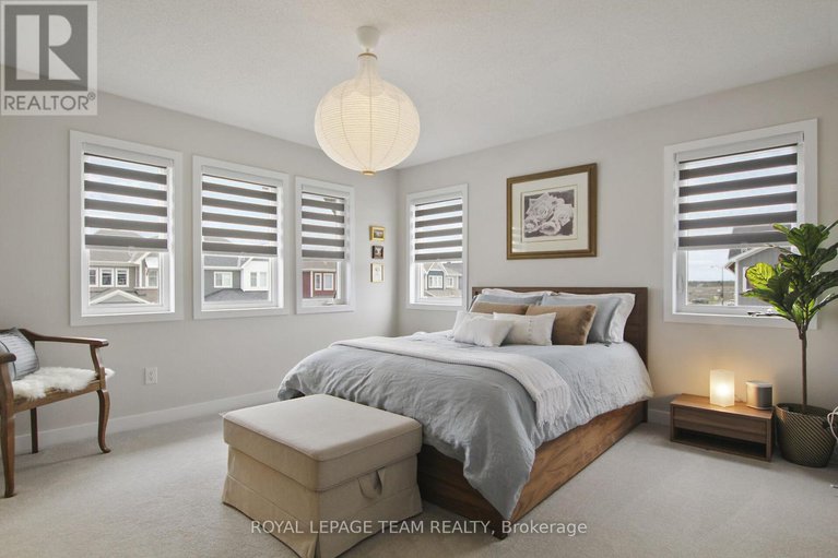 28291753/506-oldenburg-avenue/btwn-franktown-rd-fallowfield-rd/ottawa/ontario/K0A2Z0_24