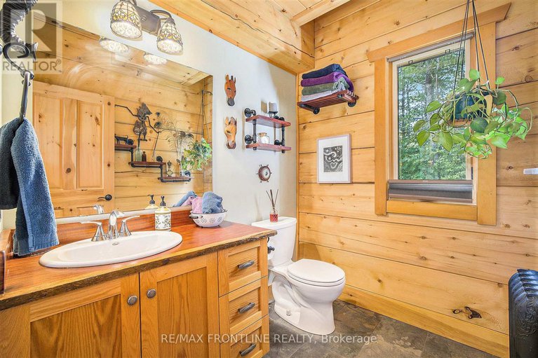 28853048/132-darling-9-concession-road/lanark-highlands-darling-twp/lanark-highlands/ontario/K0A1P0_18