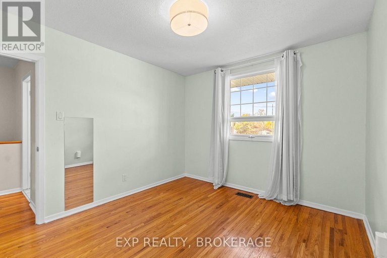 29083548/896-walkley-road/riverside-park-south/ottawa/ontario/K1V6R5_18