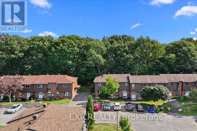 29220422/3166-stockton-drive/blossom-parkkemp-parkfindlay-creek/ottawa/ontario/K1T1S1_35