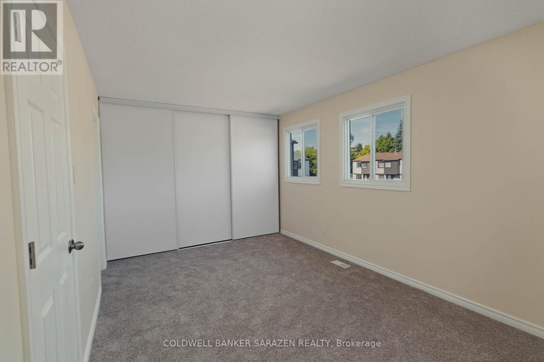 28847041/3550-aladdin-lane/blossom-parkkemp-parkfindlay-creek/ottawa/ontario/K1T1E2_10