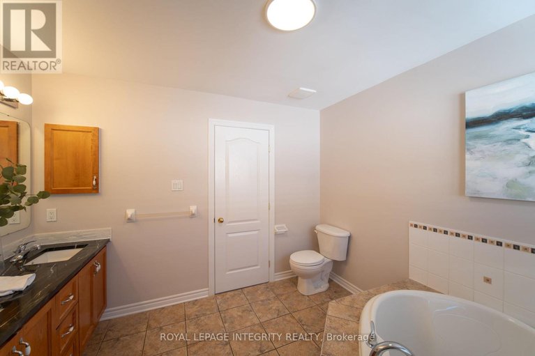 28879504/141-steeple-chase-drive/bridlewood/ottawa/ontario/K2M2Z5_27