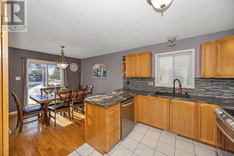 29430076/3317-elie-street/town-of-rockland/clarence-rockland/ontario/K4K1S1_12