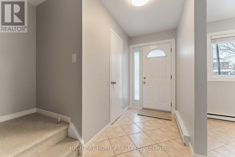 29240371/25b-bertona-street/craig-henrywoodvale/ottawa/ontario/K2G4G7_3