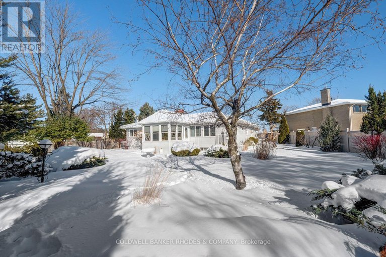 29319583/1550-northdale-street/pineview/ottawa/ontario/K1B4G8_31