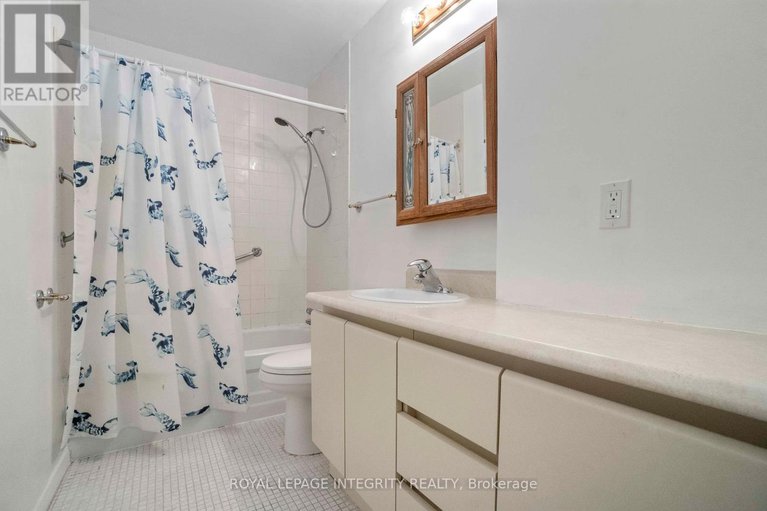 28620829/1003-1785-frobisher-lane/riverview-park/ottawa/ontario/K1G3T7_10