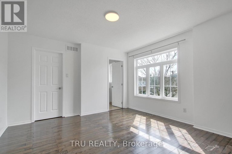 28416739/133-kinross-private/morgans-grantsouth-march/ottawa/ontario/K2K3P9_21