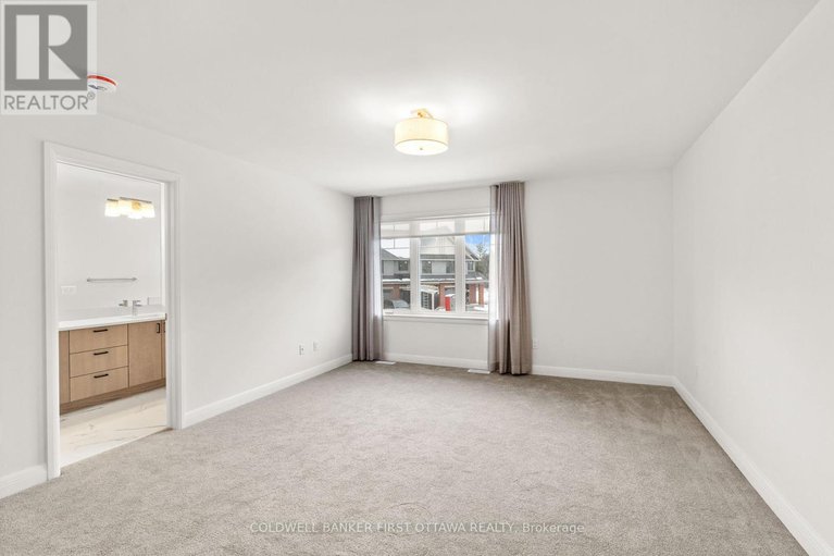 28420940/1326-whitlow-grass-way/morgans-grantsouth-march/ottawa/ontario/K2W0N5_19