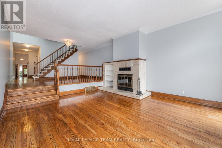 29428183/c-595-besserer-street/sandy-hill/ottawa/ontario/K1N6C8_17