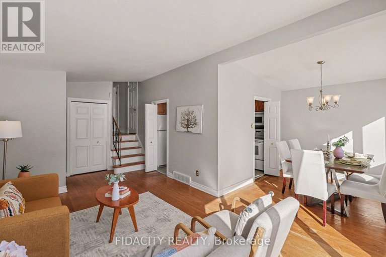 29448442/1933-connecticut-avenue/urbandale-acres/ottawa/ontario/K1H6Y3_9