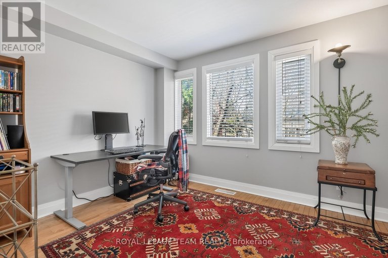 29643564/10-72-greenfield-avenue/ottawa-east/ottawa/ontario/K1S0X7_19