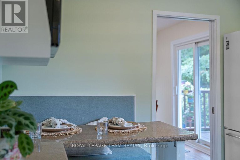 29371240/123-abbeyhill-drive/glencairnhazeldean/ottawa/ontario/K2L1H4_18