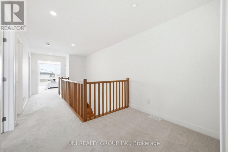 29428717/828-chipping-circle/riverside-southgloucester-glen/ottawa/ontario/K4M0E7_21