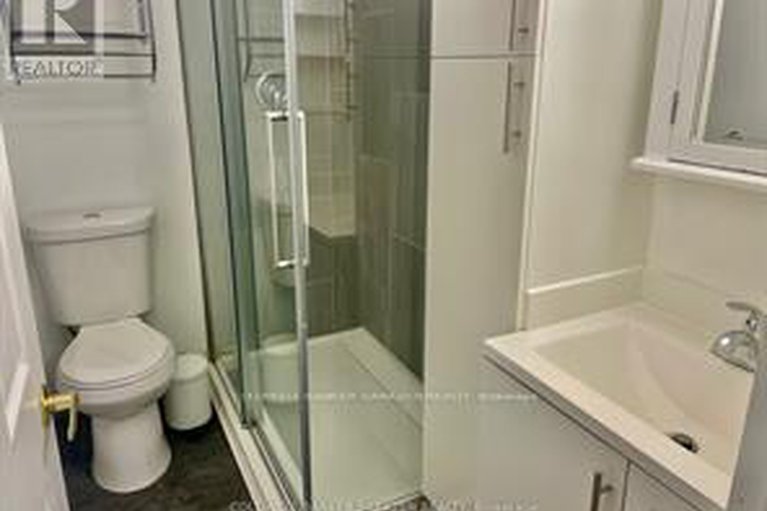 29114918/5-edgar-street/hintonburg/ottawa/ontario/K1Y3L4_4