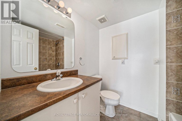 28996456/52-130-berrigan-drive/longfields/ottawa/ontario/K2J0J3_11