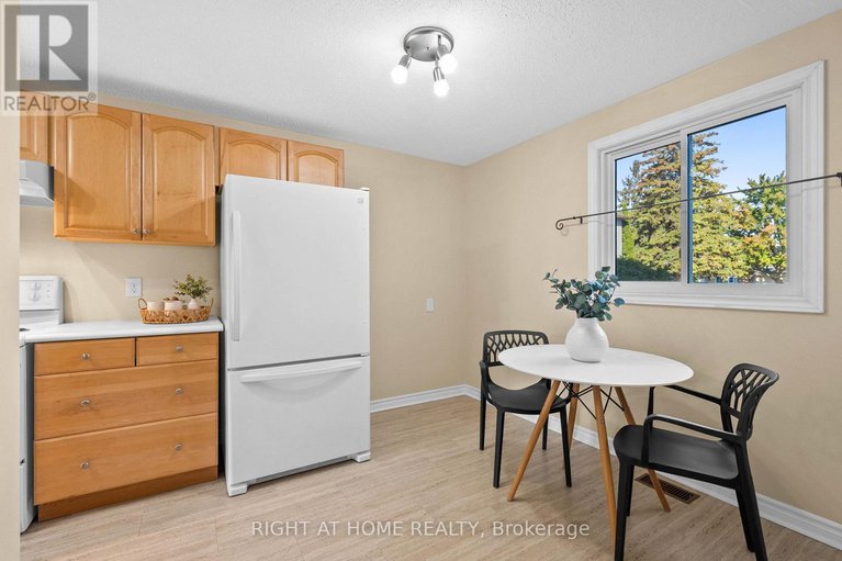 28881913/235-thistledown-court/pheasant-run/ottawa/ontario/K2J1N1_7