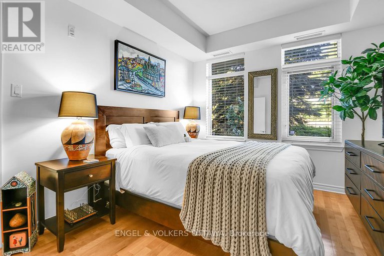 28934995/115-205-bolton-street/lower-townbyward-market/ottawa/ontario/K1N1K7_15