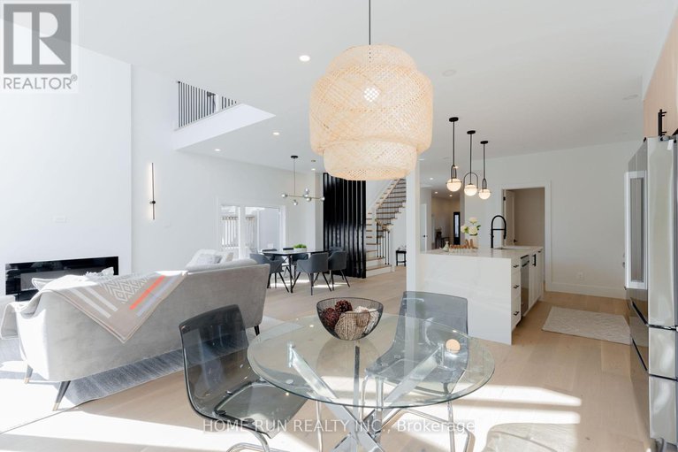 28791610/2243-page-road/chapel-hill/ottawa/ontario/K1C7K5_20