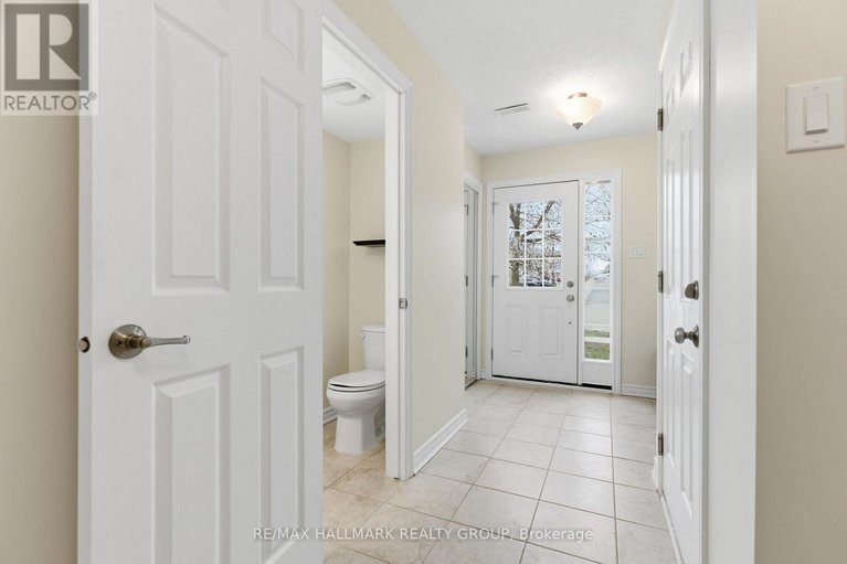 29128425/1875-maple-grove-road/stittsville-north/ottawa/ontario/K2S0P1_4