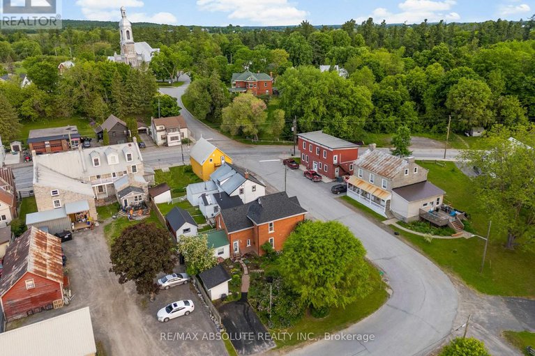 28469418/167-macfarlane-street/pakenham/mississippi-mills/ontario/K0A2X0_29