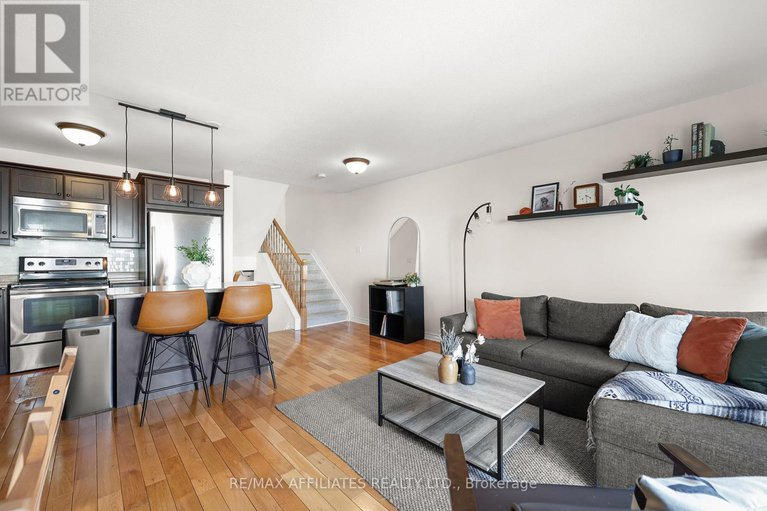 28733724/386-ann-street/almonte/mississippi-mills/ontario/K0A1A0_3