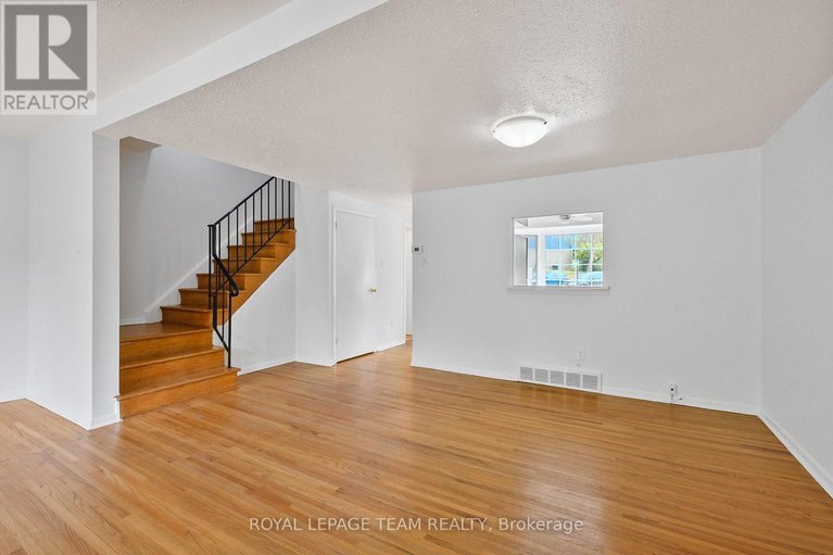 28541057/803-provost-drive/riverside-park-south/ottawa/ontario/K1V6X5_14